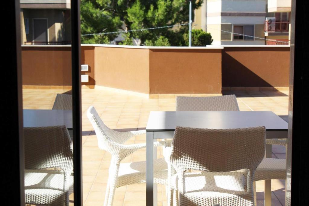 Colonna Rooms & Apartment トラーニ エクステリア 写真